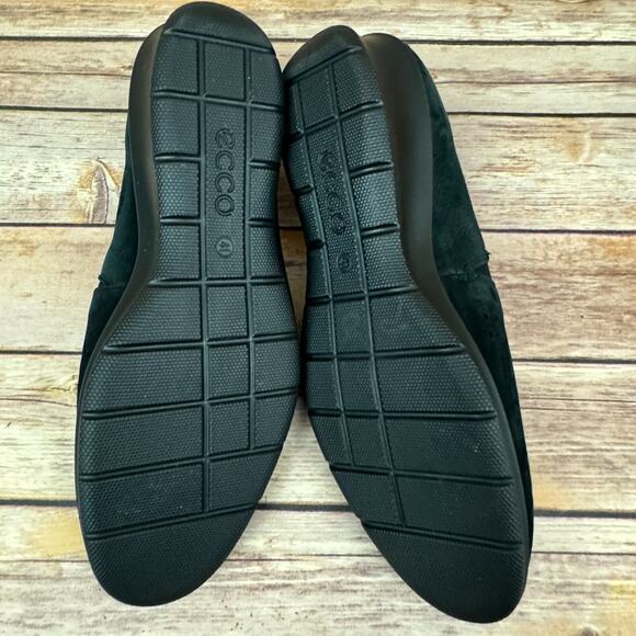 Ecco Womens Black Perforated Suede Leather Flat Comfort Shoes 10-10.5/41 - Picture 4 of 6